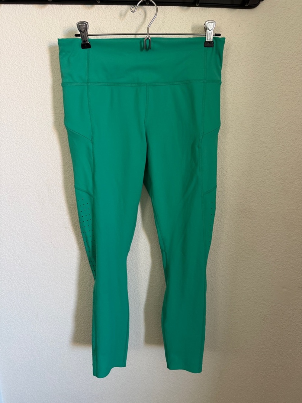 Athleta High-Rise Green running 7/8 Leggings